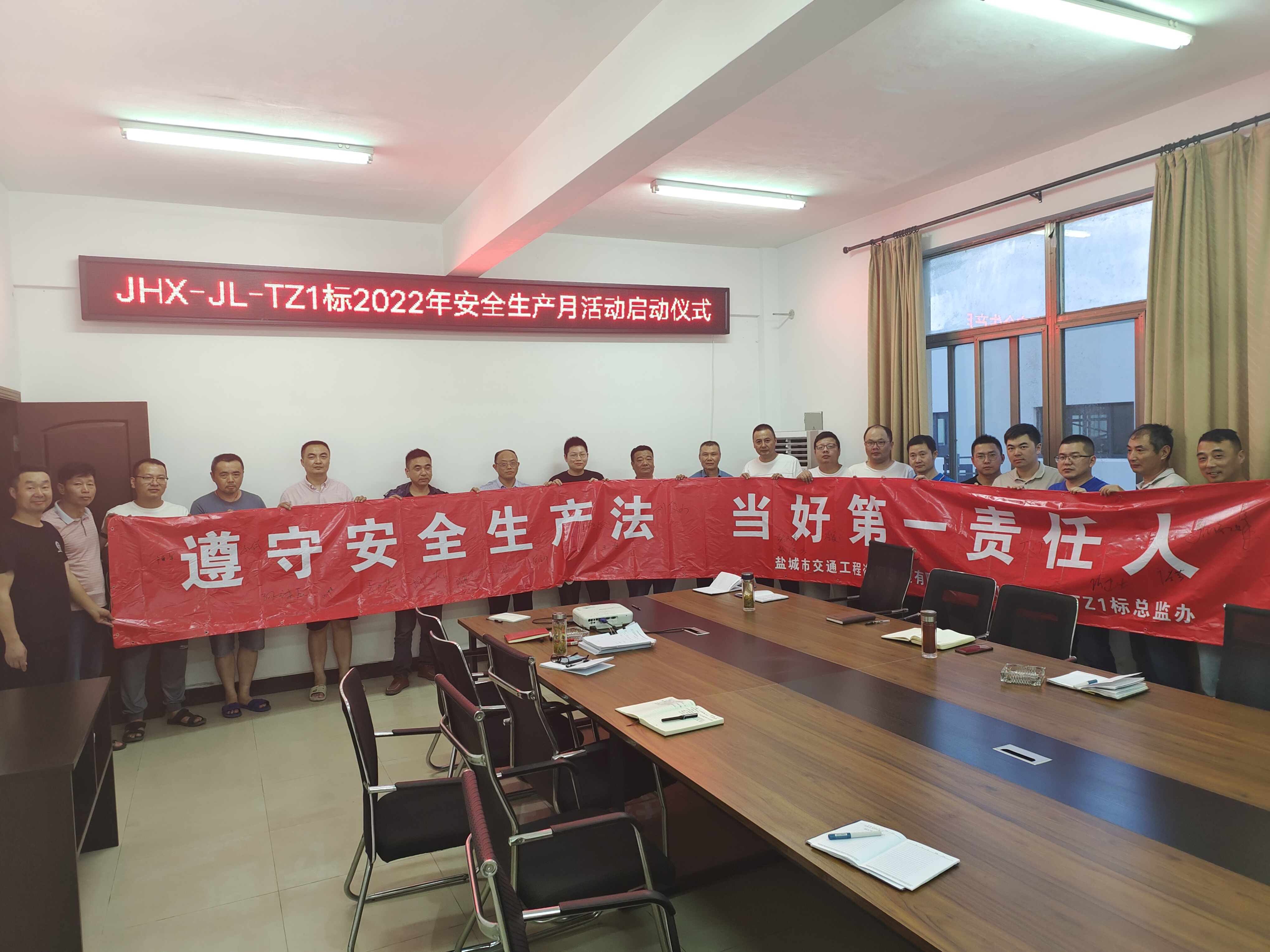 b7120a157245fbf47ecb39a2c8efb71.jpg